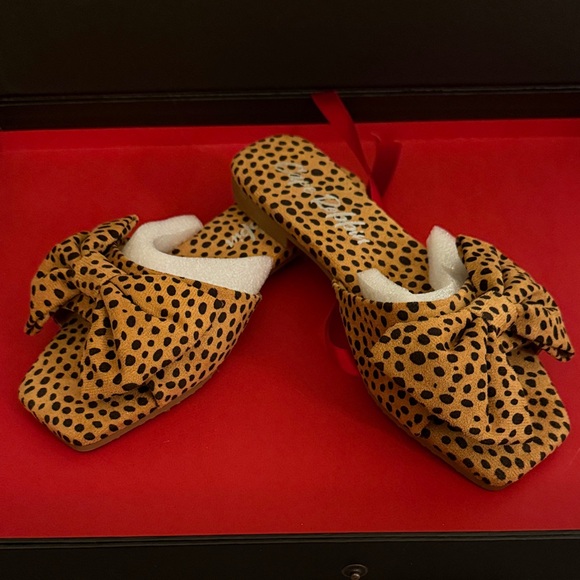 Cape Robbin Shoes - Cape Robbin Leopard Print Bow Slippers